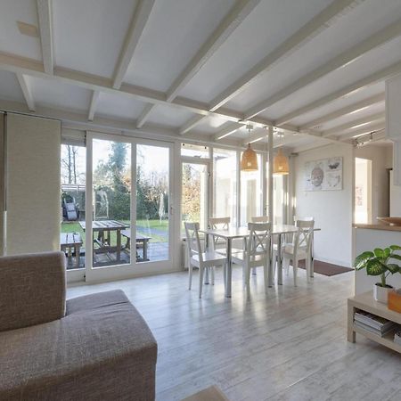 Stylish Bungalow With A Large Garden Sint Maartensvlotbrug 外观 照片