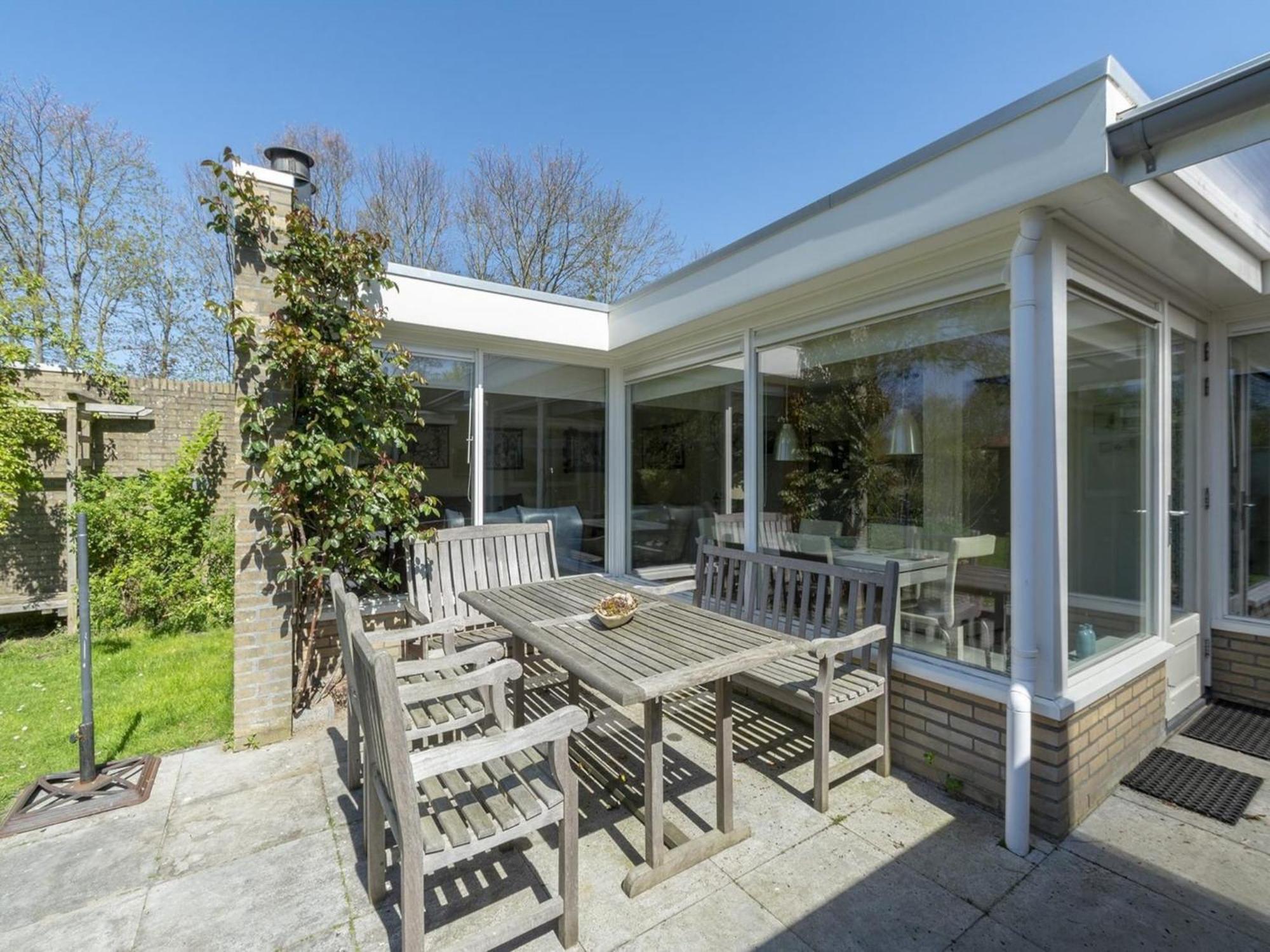 Stylish Bungalow With A Large Garden Sint Maartensvlotbrug 外观 照片