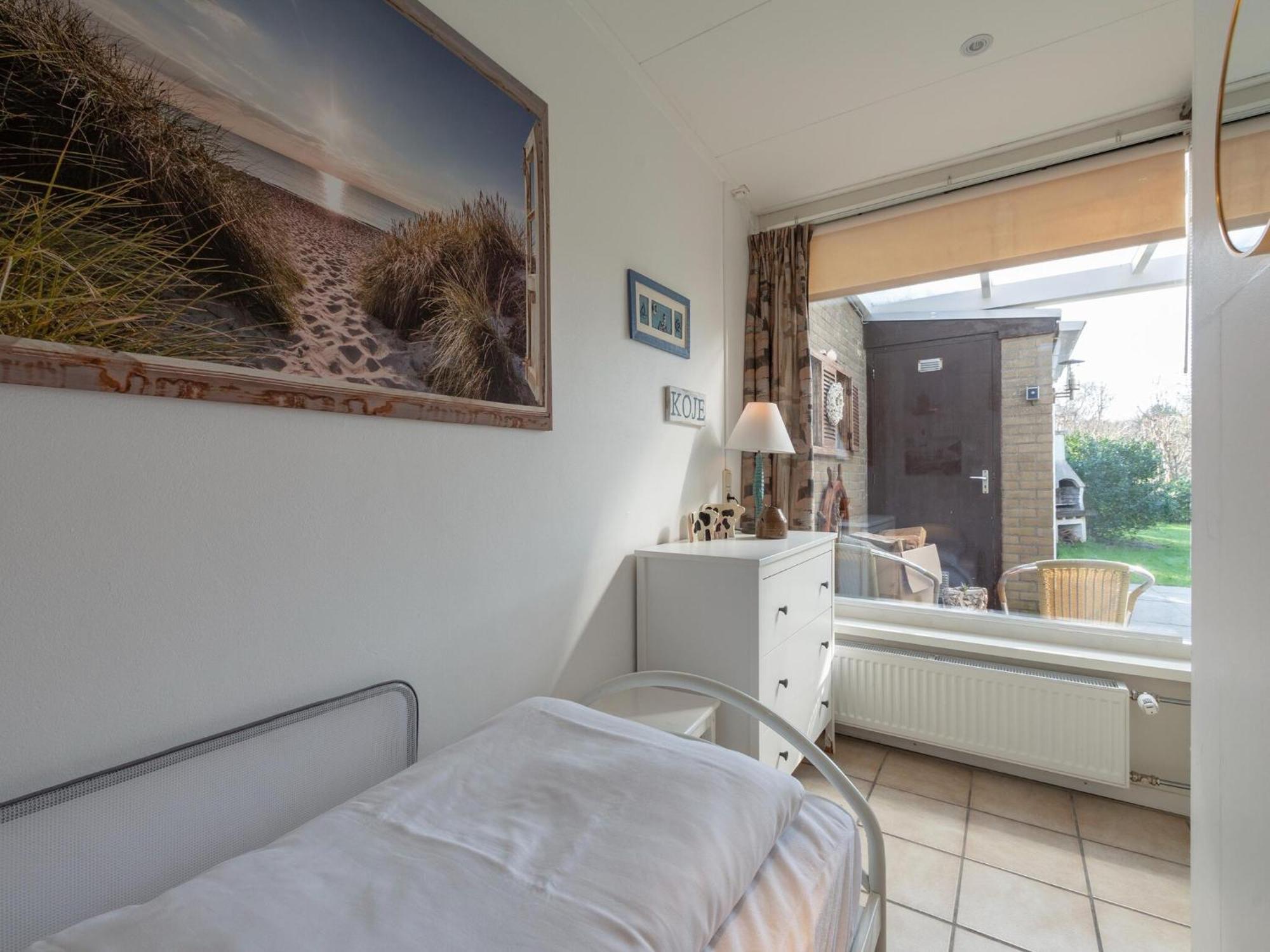 Stylish Bungalow With A Large Garden Sint Maartensvlotbrug 外观 照片