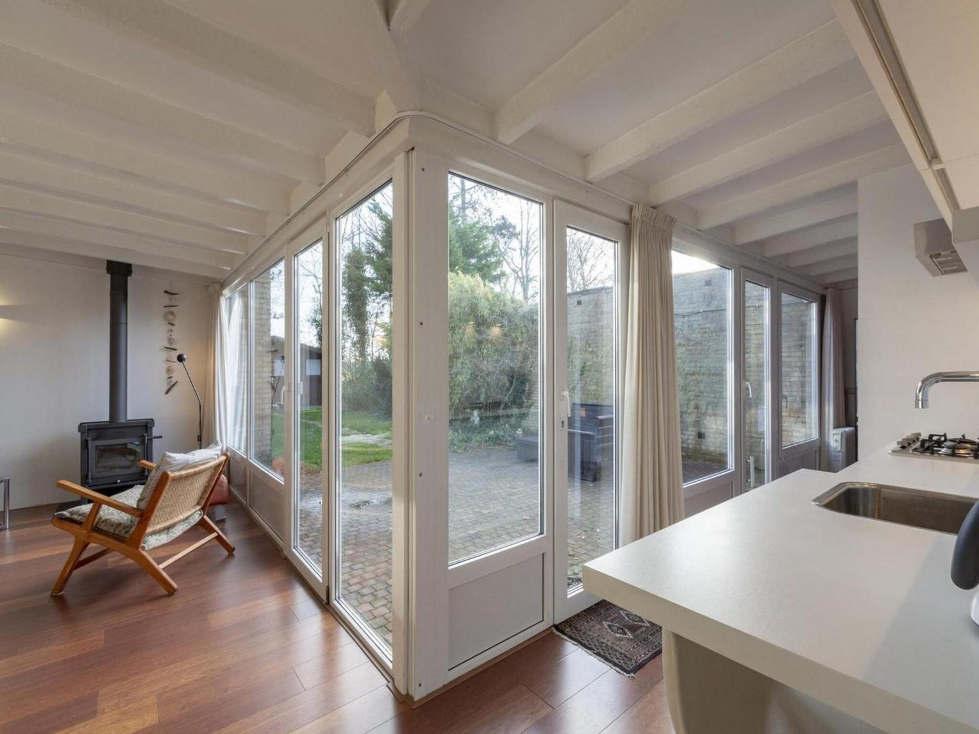 Stylish Bungalow With A Large Garden Sint Maartensvlotbrug 外观 照片
