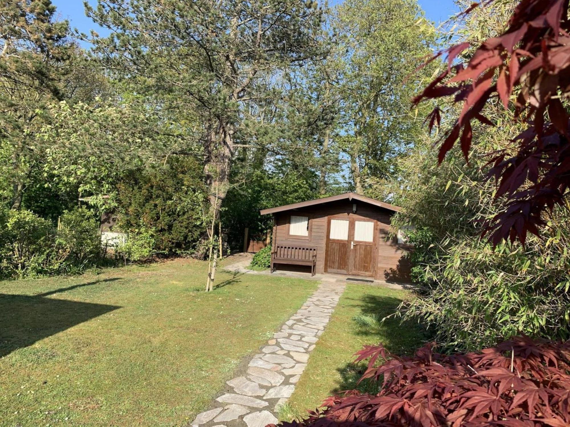 Stylish Bungalow With A Large Garden Sint Maartensvlotbrug 外观 照片