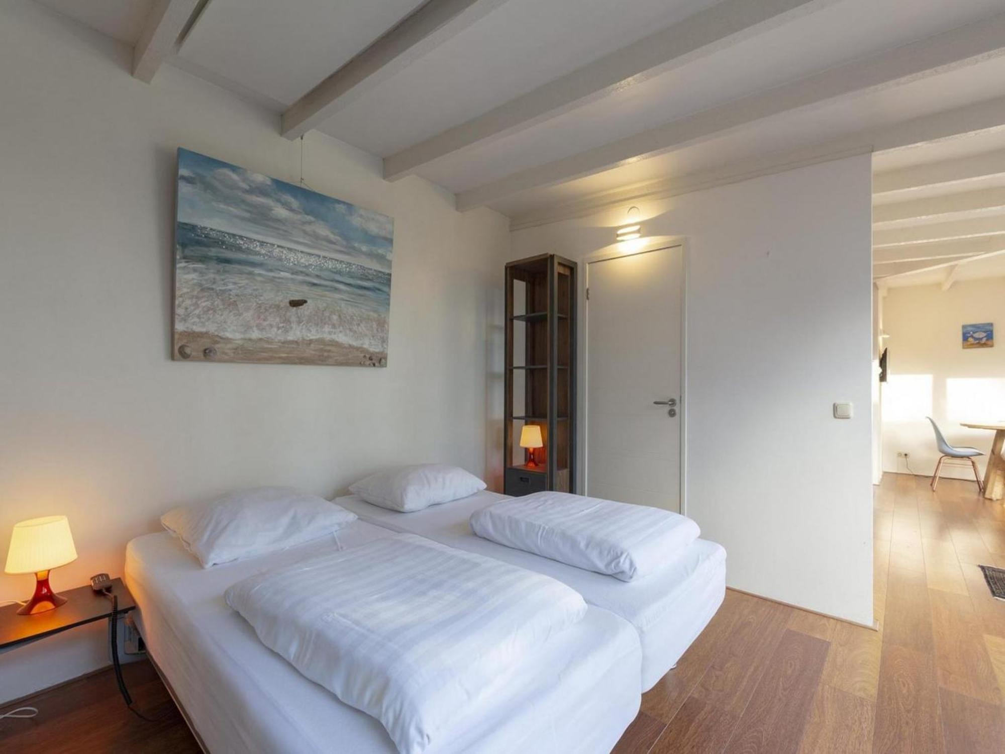 Stylish Bungalow With A Large Garden Sint Maartensvlotbrug 外观 照片