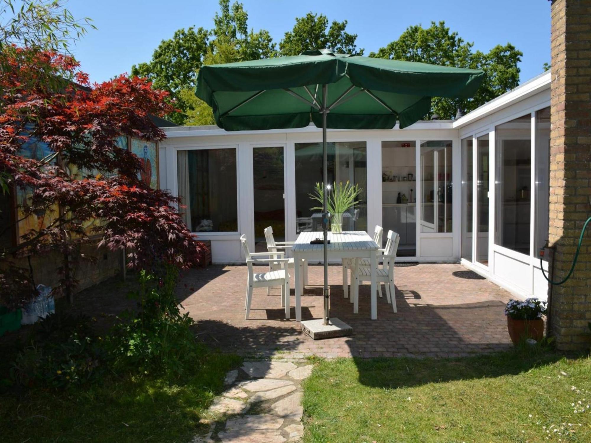 Stylish Bungalow With A Large Garden Sint Maartensvlotbrug 外观 照片