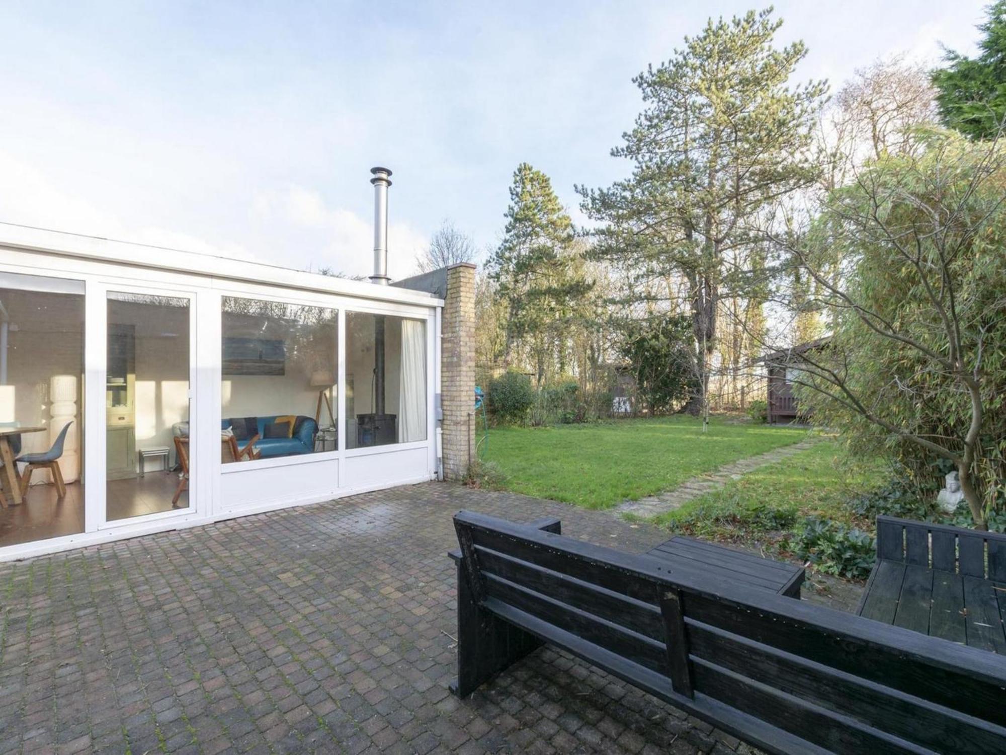 Stylish Bungalow With A Large Garden Sint Maartensvlotbrug 外观 照片