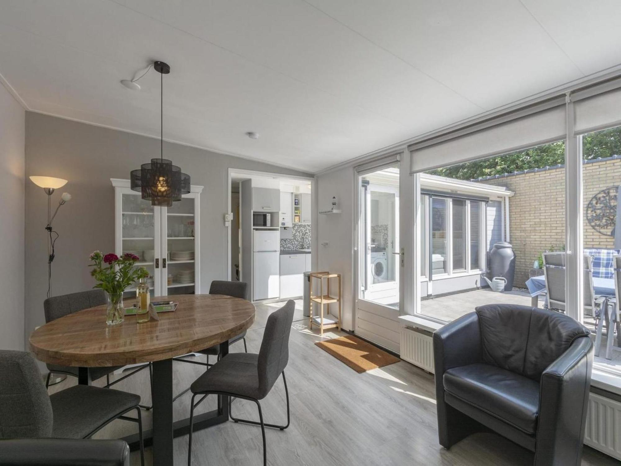 Stylish Bungalow With A Large Garden Sint Maartensvlotbrug 外观 照片