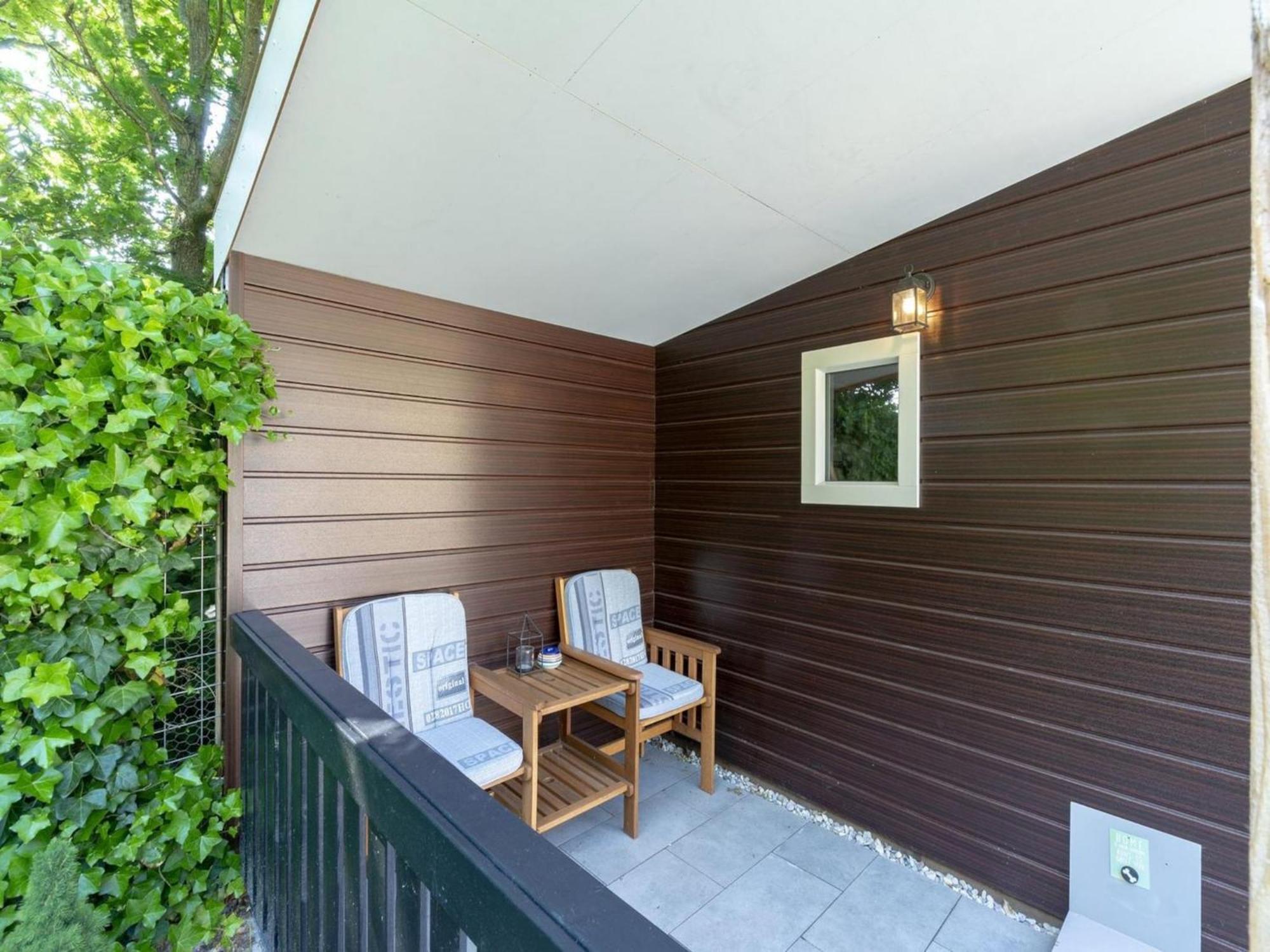 Stylish Bungalow With A Large Garden Sint Maartensvlotbrug 外观 照片