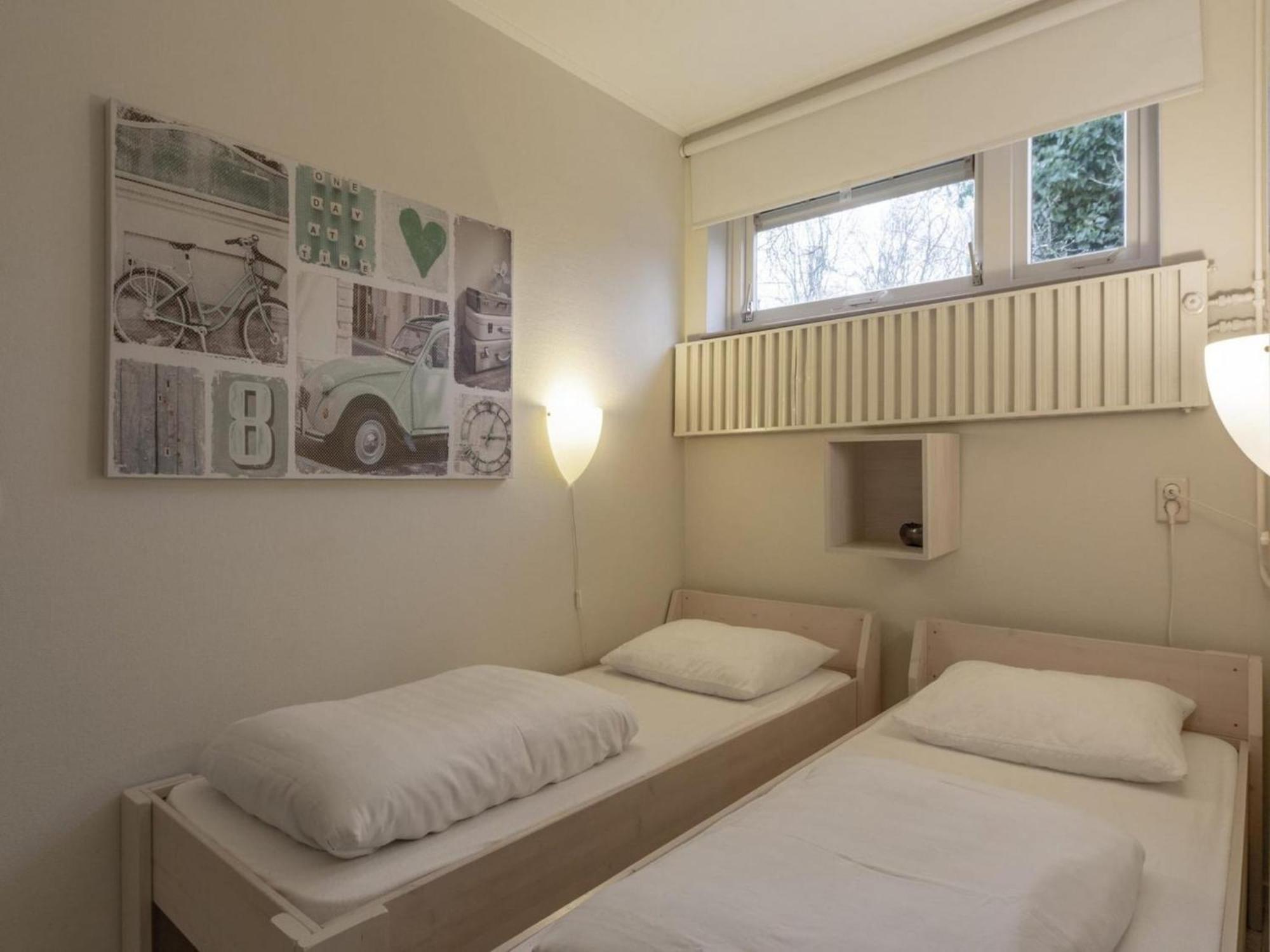 Stylish Bungalow With A Large Garden Sint Maartensvlotbrug 外观 照片