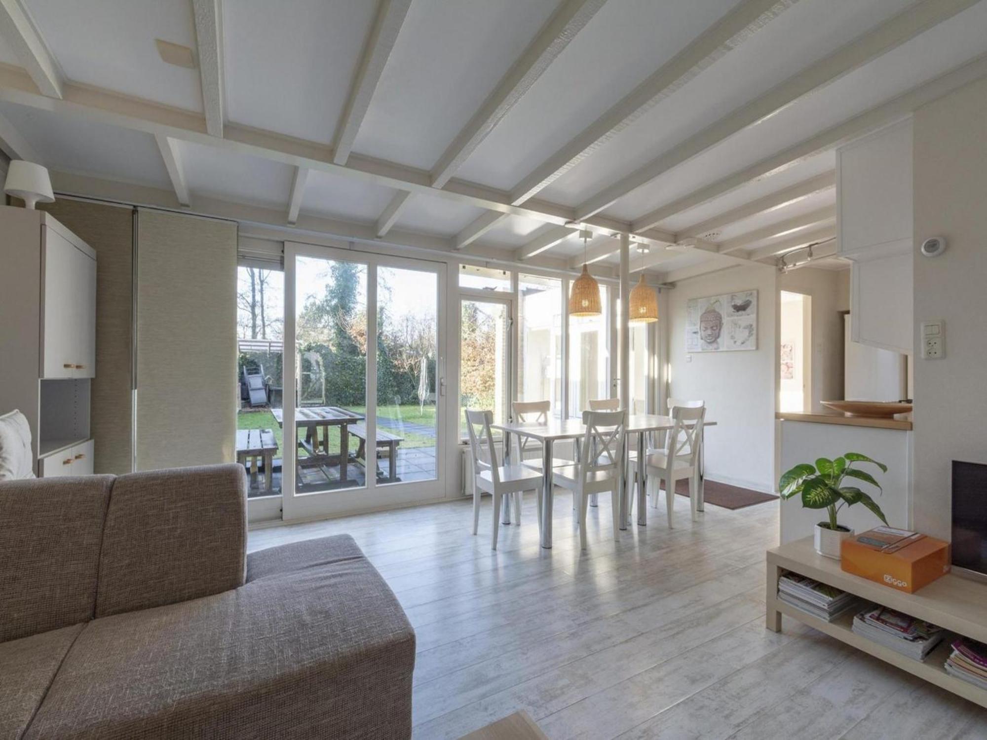 Stylish Bungalow With A Large Garden Sint Maartensvlotbrug 外观 照片